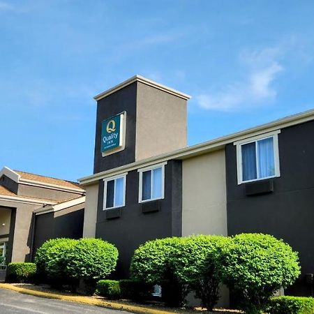 Quality Inn Brunswick Cleveland South Екстериор снимка
