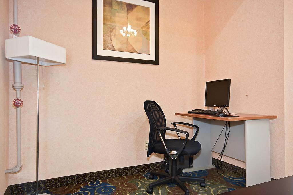 Quality Inn Brunswick Cleveland South Екстериор снимка
