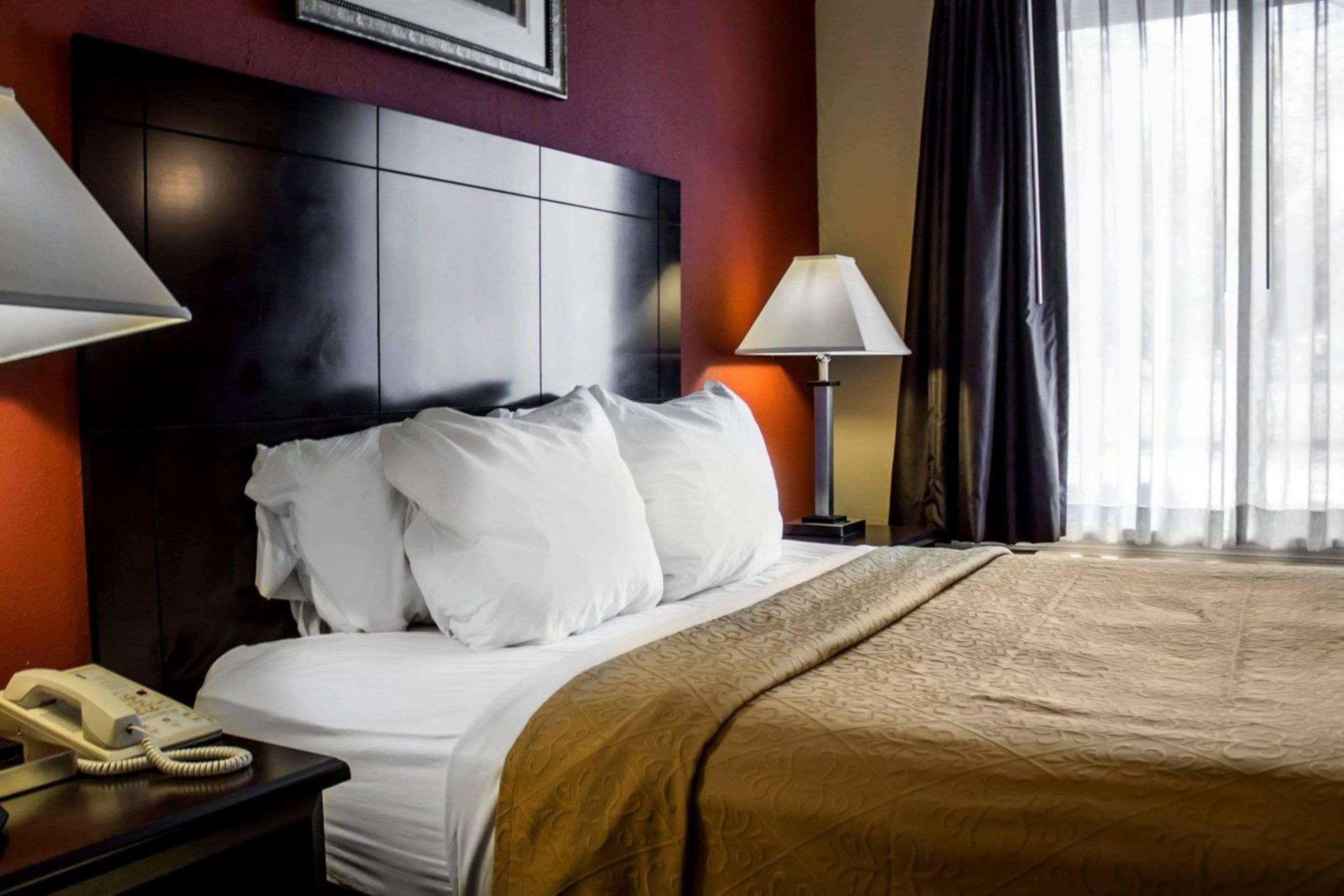 Quality Inn Brunswick Cleveland South Екстериор снимка