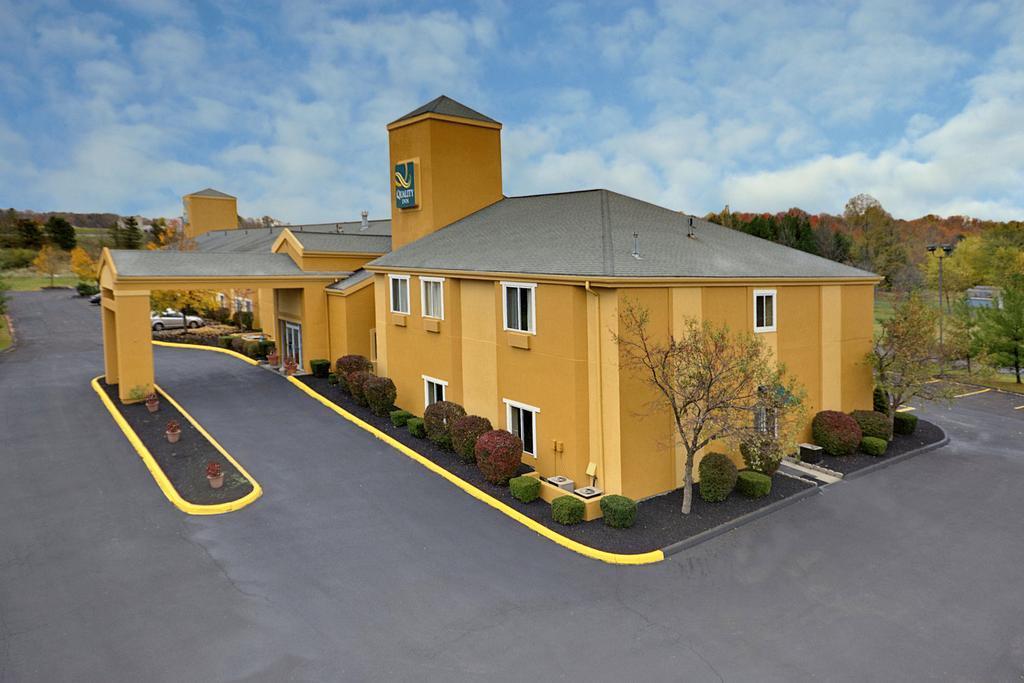 Quality Inn Brunswick Cleveland South Екстериор снимка