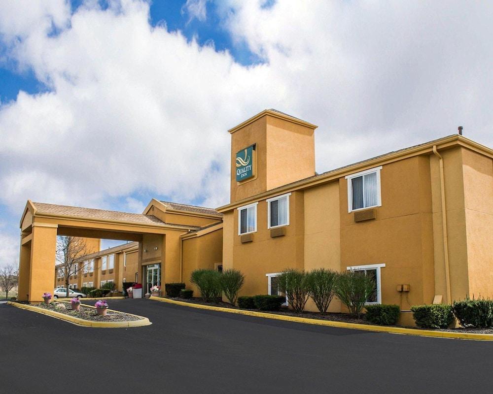Quality Inn Brunswick Cleveland South Екстериор снимка