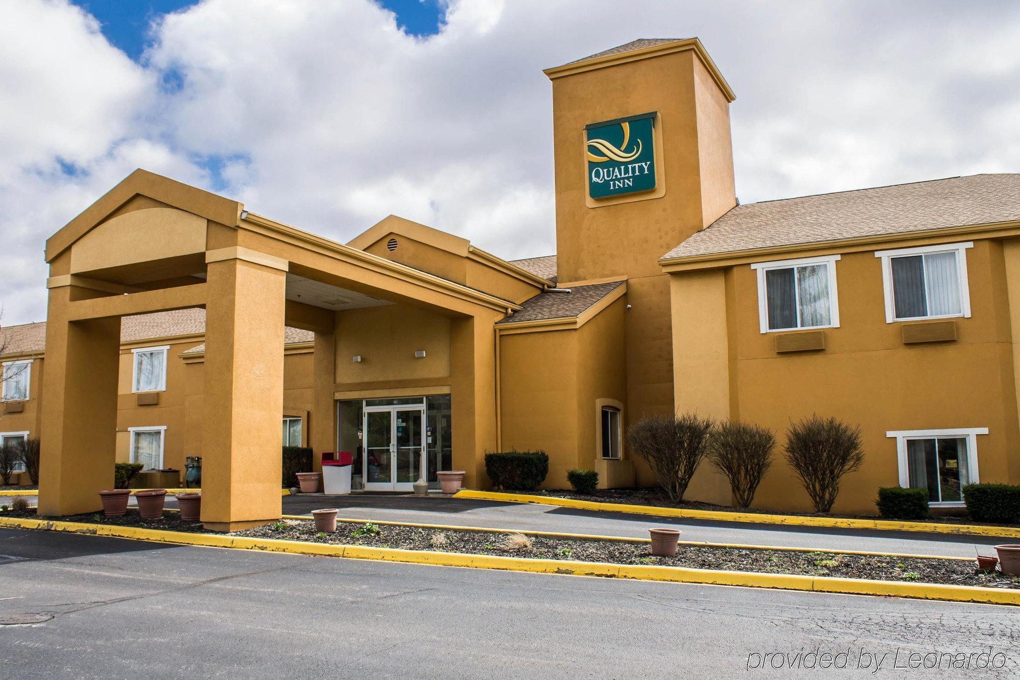 Quality Inn Brunswick Cleveland South Екстериор снимка